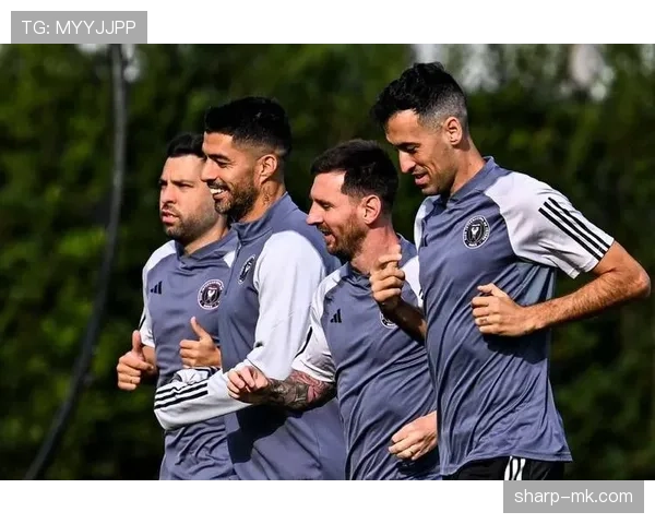 梅西与苏亚雷斯战术对比：终结效率与进攻参与度的结构性差异在哪？