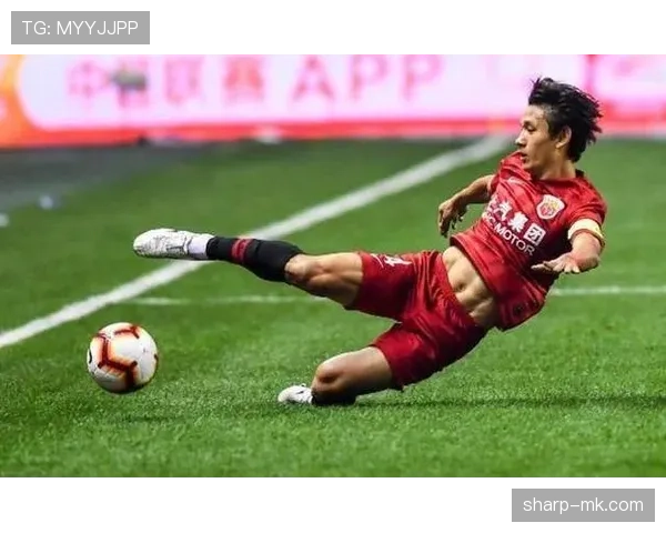 王燊超场上像战士，下了场就是买买买狂魔？这差距也太大了吧！